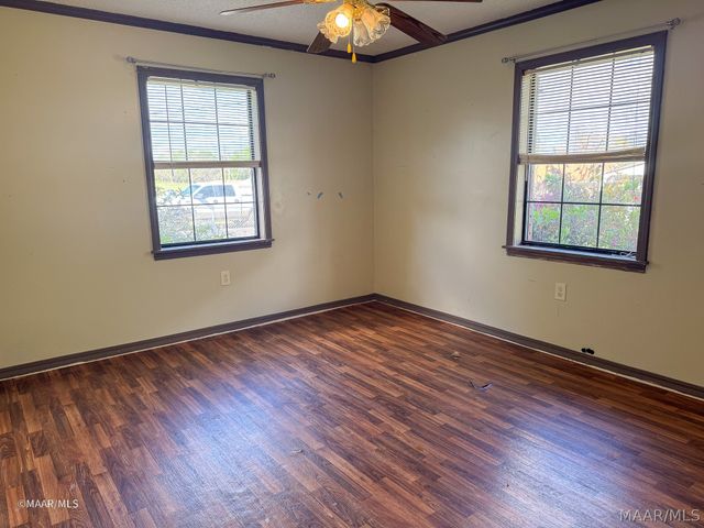 98 Poplar Street, Grove Hill, AL 36451