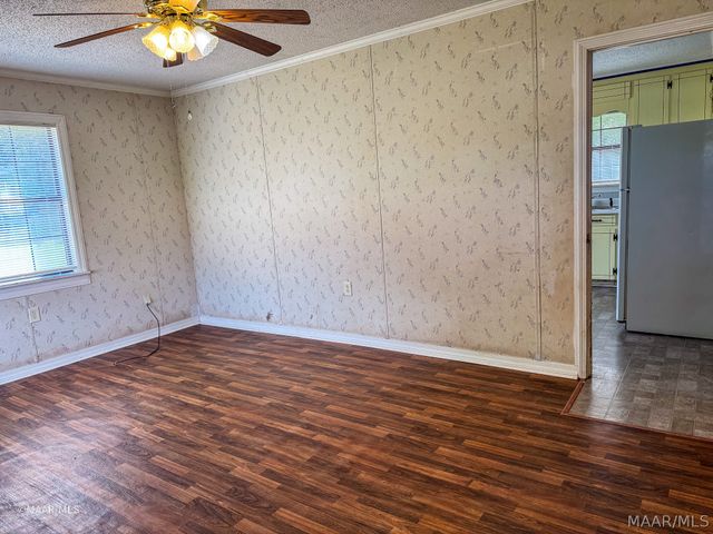 98 Poplar Street, Grove Hill, AL 36451