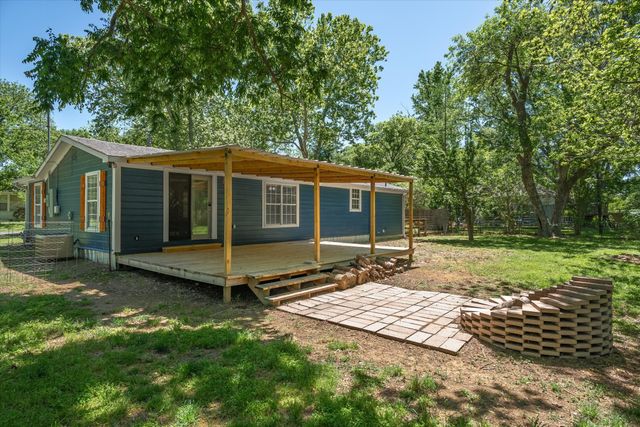 423 Cockrell Street, Eustace, TX 75124