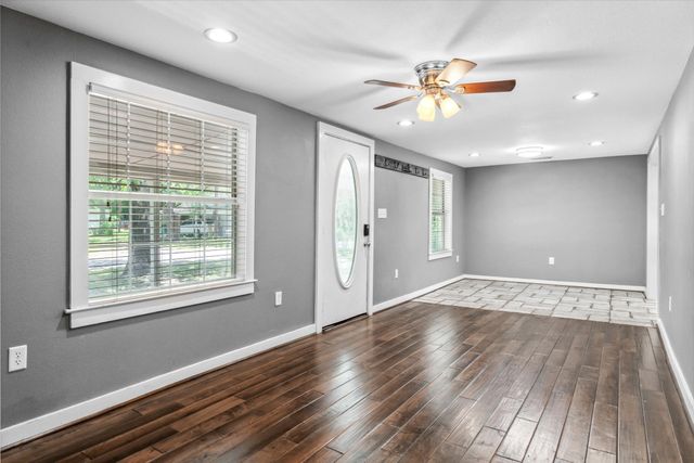 423 Cockrell Street, Eustace, TX 75124
