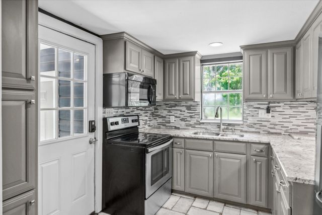 423 Cockrell Street, Eustace, TX 75124