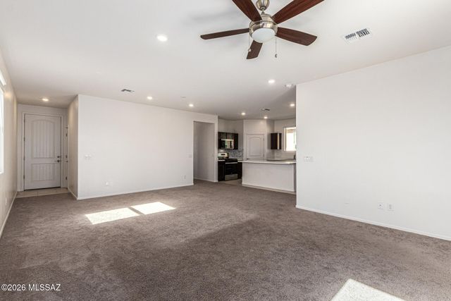 12612 N Krista Avenue, Marana, AZ 85653