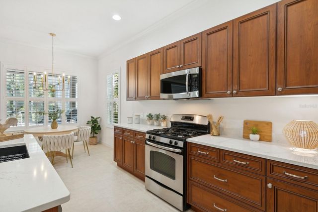 12204 THORNHILL COURT, Lakewood Ranch, FL 34202