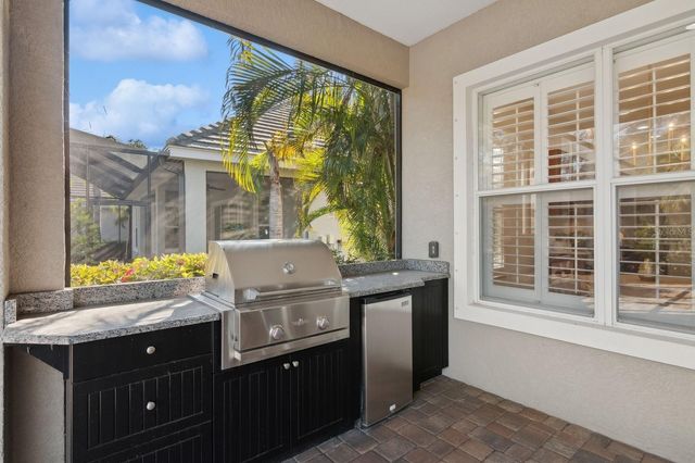 12204 THORNHILL COURT, Lakewood Ranch, FL 34202