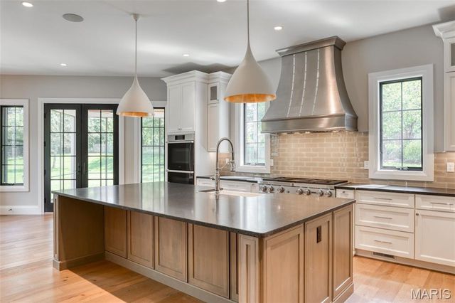 1 TBB Westchester IV @ Ballas Ridge, Des Peres, MO 63131