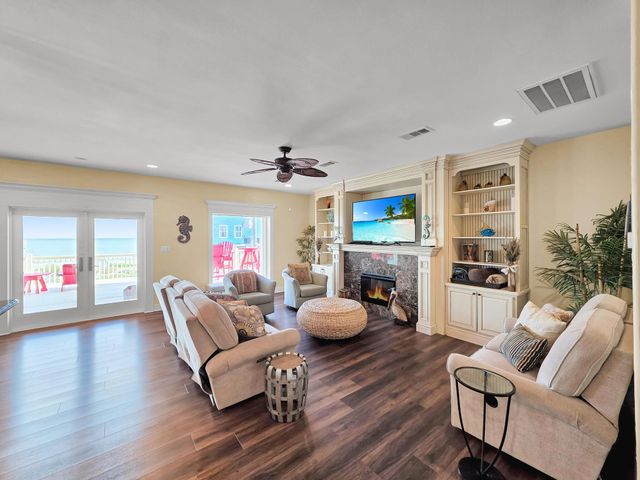 1967 Avenue J, Crystal Beach, TX 77650