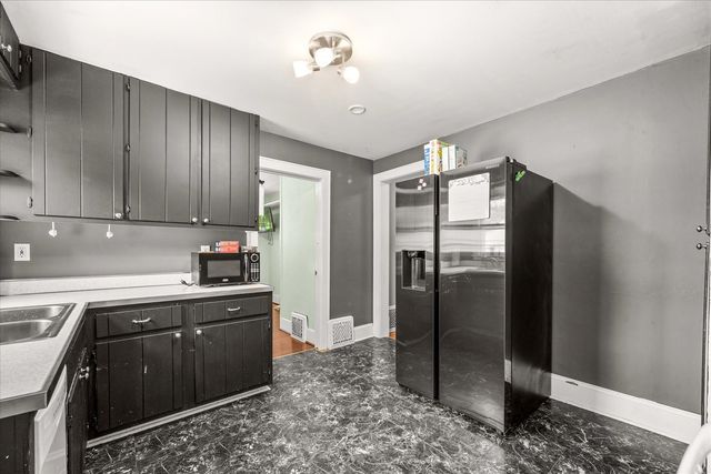 849 N 11th Street, Dekalb, IL 60115