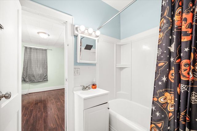 849 N 11th Street, Dekalb, IL 60115
