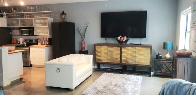 1111 S Akard Street 211, Dallas, TX 75215