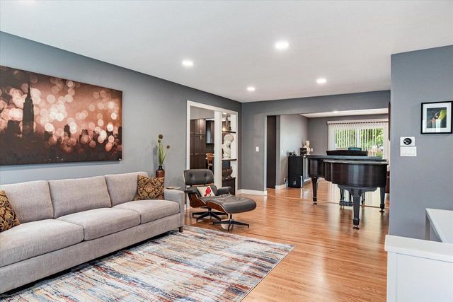 1102 Nancy COURT, La Crosse, WI 54601