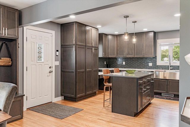 1102 Nancy COURT, La Crosse, WI 54601