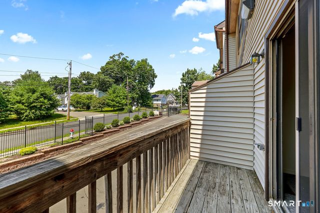 15 Crest Street D26, West Haven, CT 06516