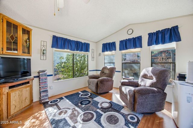 2169 TENDERFOOT Trail, Overgaard, AZ 85933