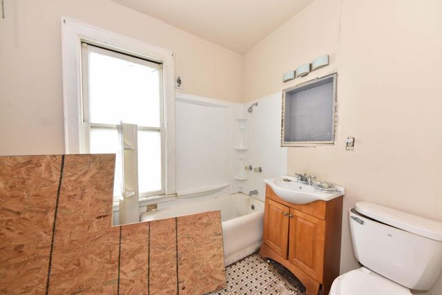 2533 N Fratney STREET, Milwaukee, WI 53212
