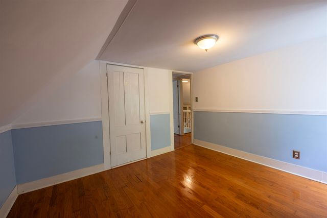 8 Old Manchester Road, Raymond, NH 03077