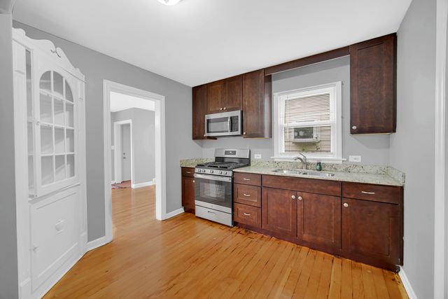 10 E Belle Drive, Northlake, IL 60164