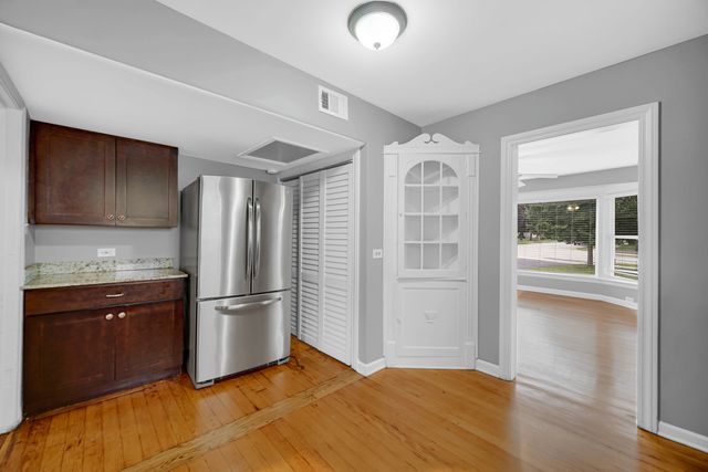 10 E Belle Drive, Northlake, IL 60164