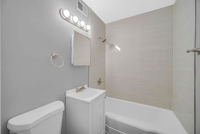 10 E Belle Drive, Northlake, IL 60164