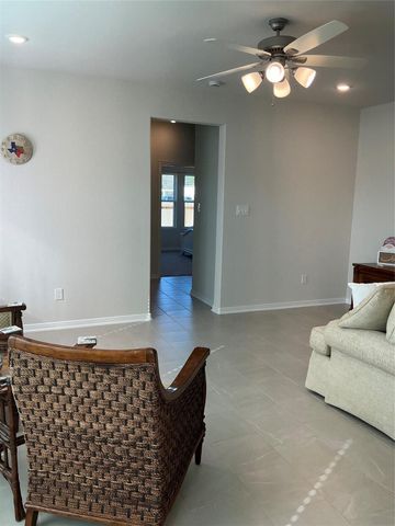 1372 Mixander Way, La Porte, TX 77571