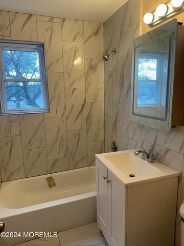 16 Manchester Court C, Freehold, NJ 07728