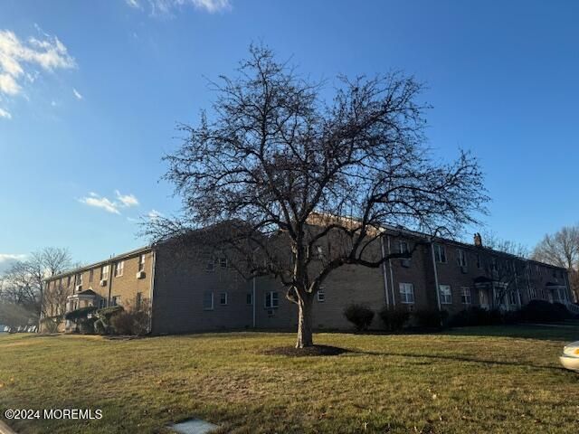 16 Manchester Court C, Freehold, NJ 07728