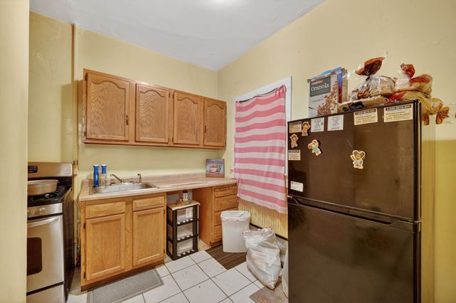 658 18th Street, Des Moines, IA 50314