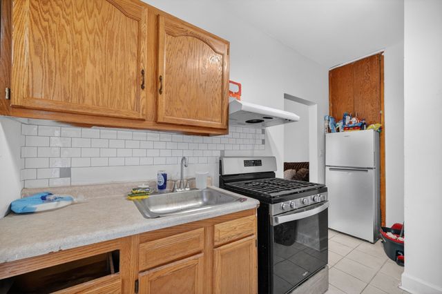 658 18th Street, Des Moines, IA 50314