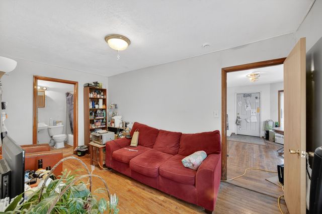 658 18th Street, Des Moines, IA 50314