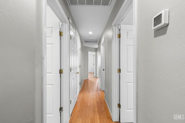 3817 Harris Road, Bakersfield, CA 93313