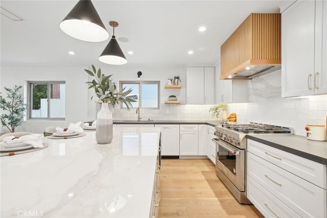 1147 Charleston, Costa Mesa, CA 92626