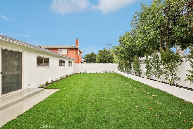 1147 Charleston, Costa Mesa, CA 92626