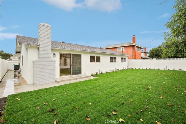 1147 Charleston, Costa Mesa, CA 92626