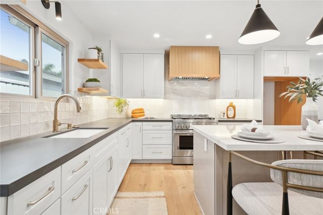 1147 Charleston, Costa Mesa, CA 92626