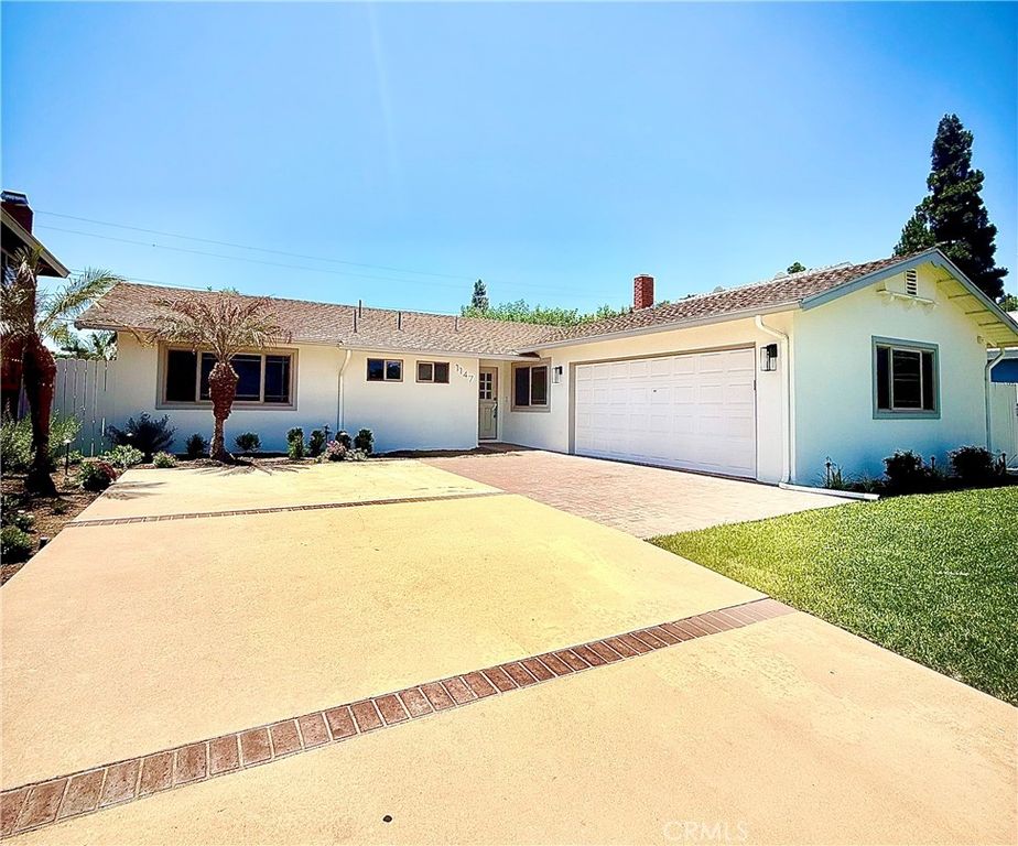 1147 Charleston, Costa Mesa, CA 92626