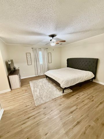 212 Aspen Dr, Houma, LA 70360