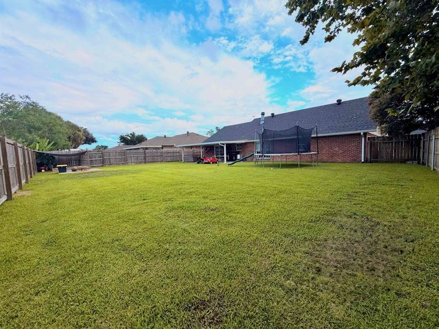 212 Aspen Dr, Houma, LA 70360