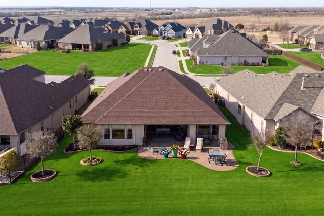 12213 Grosbeak Drive, Denton, TX 76207