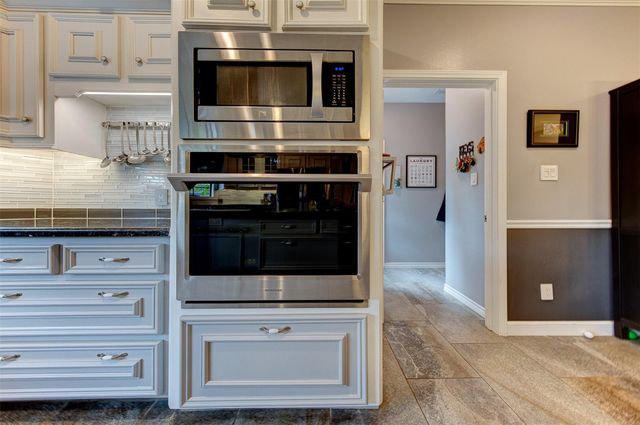 9520 El Chaco Drive, Baytown, TX 77521