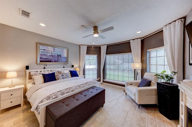 9520 El Chaco Drive, Baytown, TX 77521