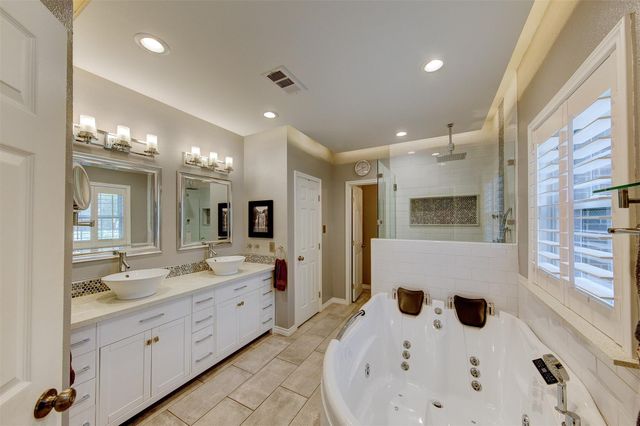 9520 El Chaco Drive, Baytown, TX 77521