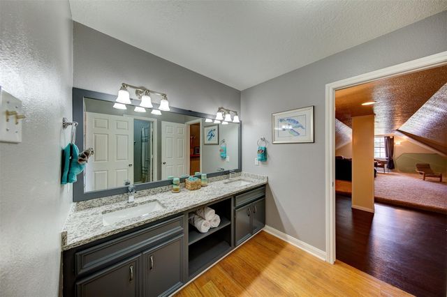 9520 El Chaco Drive, Baytown, TX 77521