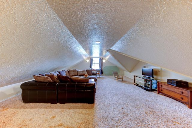 9520 El Chaco Drive, Baytown, TX 77521