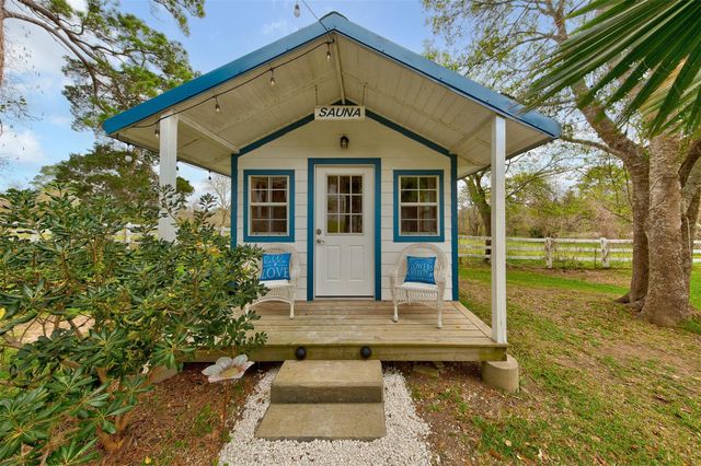 9520 El Chaco Drive, Baytown, TX 77521