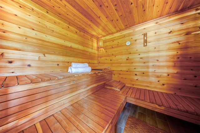 9520 El Chaco Drive, Baytown, TX 77521