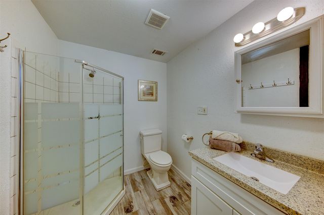 9520 El Chaco Drive, Baytown, TX 77521