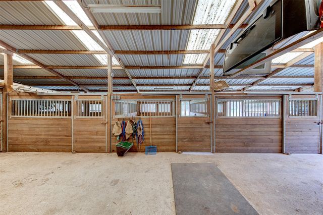 9520 El Chaco Drive, Baytown, TX 77521