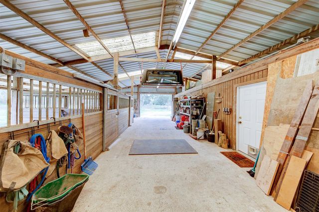 9520 El Chaco Drive, Baytown, TX 77521