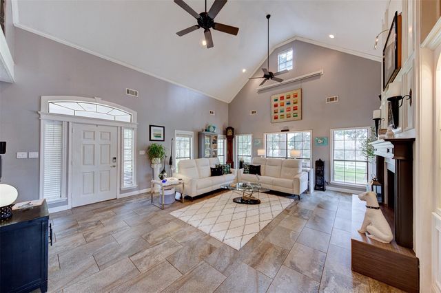 9520 El Chaco Drive, Baytown, TX 77521