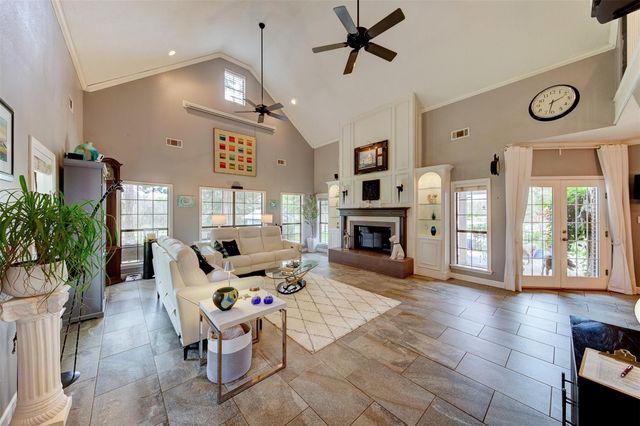 9520 El Chaco Drive, Baytown, TX 77521