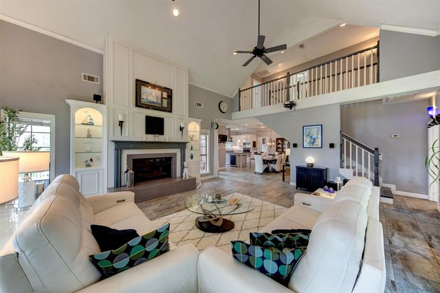 9520 El Chaco Drive, Baytown, TX 77521